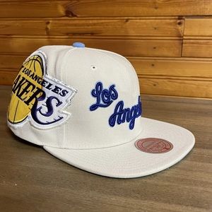Mitchell & Ness NBA Los Angeles Lakers Hardwood Classics Cap Hat Off White